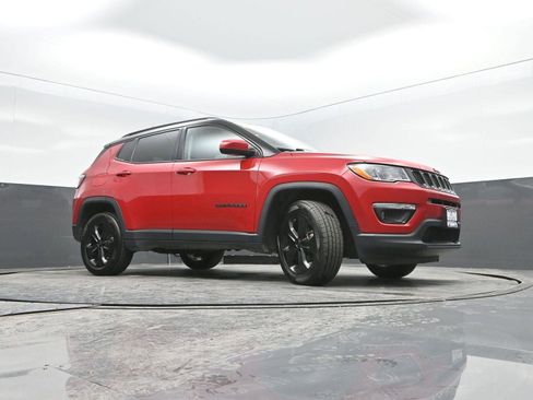 Used 2019 Jeep Compass Altitude image 29