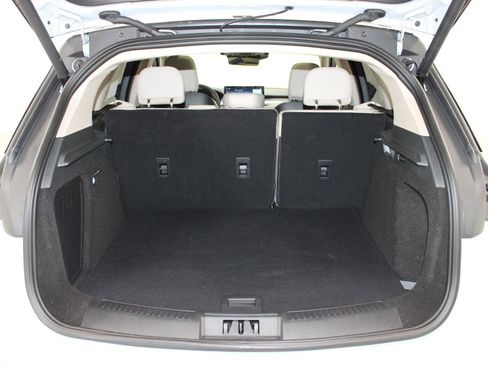 New 2026 Lincoln Corsair Premiere image 17