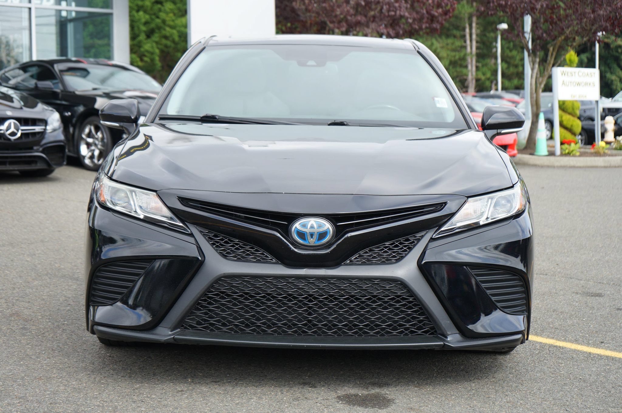 Used 2019 Toyota Camry SE w/ Audio Package FWD image 8