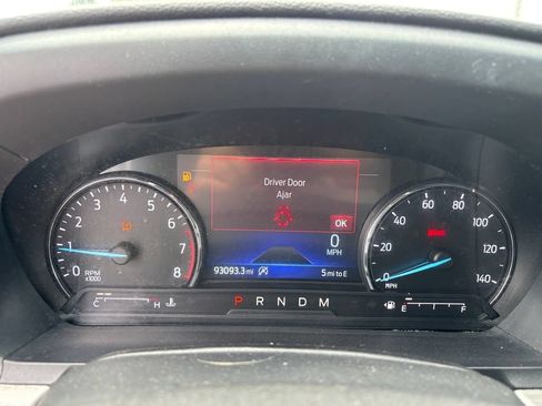 Used 2020 Ford Explorer XLT RWD image 8