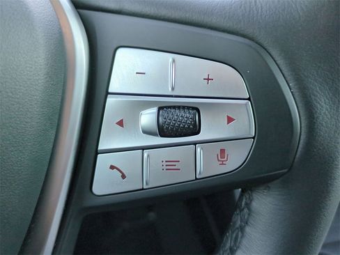 Used 2024 BMW X3 xDrive30i w/ Premium Essential Package image 19