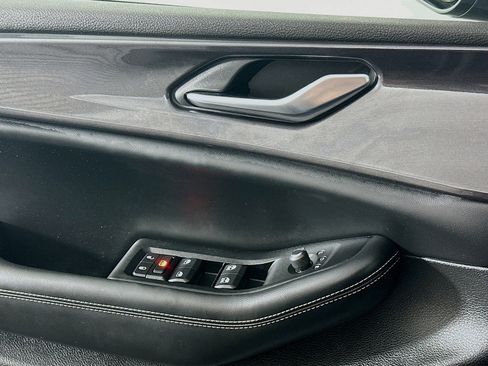 Used 2023 Jeep Grand Cherokee L Laredo RWD image 15