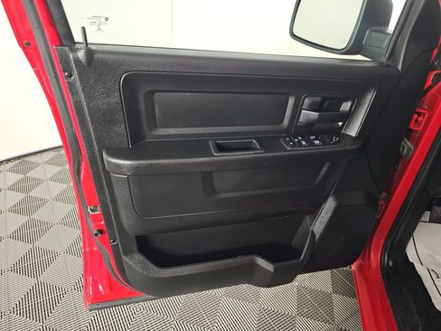 Used 2019 RAM 1500 Express AWD/4WD image 14