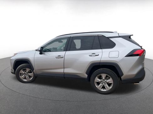 Used 2025 Toyota RAV4 XLE image 9