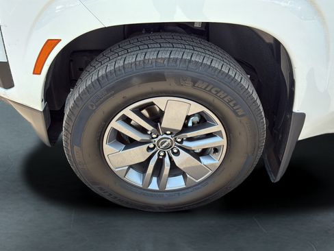 Used 2026 Nissan Frontier SV w/ SV Convenience Package RWD image 30
