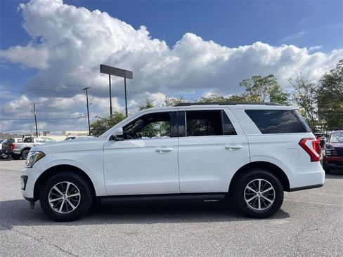 Used 2021 Ford Expedition XLT image 3