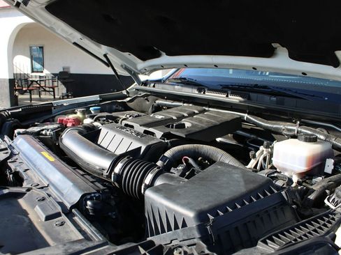 Used 2022 Nissan Frontier SV image 33