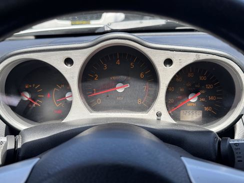 Used 2004 Nissan 350Z Track w/ Cargo Convenience Pkg RWD image 24