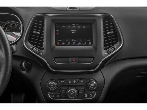 Used 2019 Jeep Cherokee Latitude Plus FWD image 48