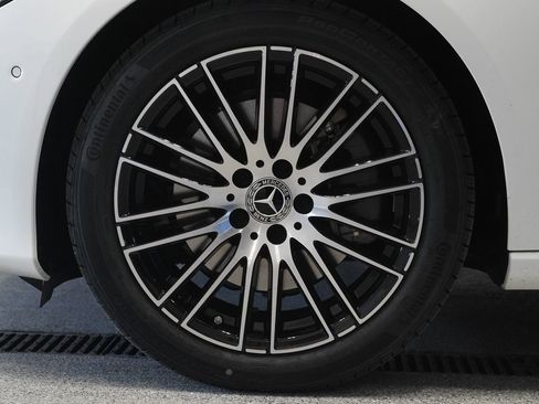 New 2026 Mercedes-Benz C 300 4MATIC Sedan image 11