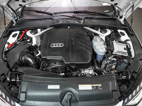 Used 2023 Audi A4 2.0T Premium w/ Convenience Package image 4