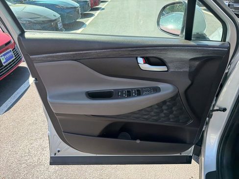 Used 2019 Hyundai Santa Fe SE AWD/4WD image 19