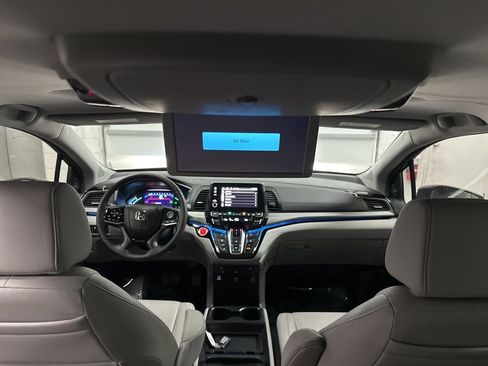 Used 2024 Honda Odyssey Touring image 36