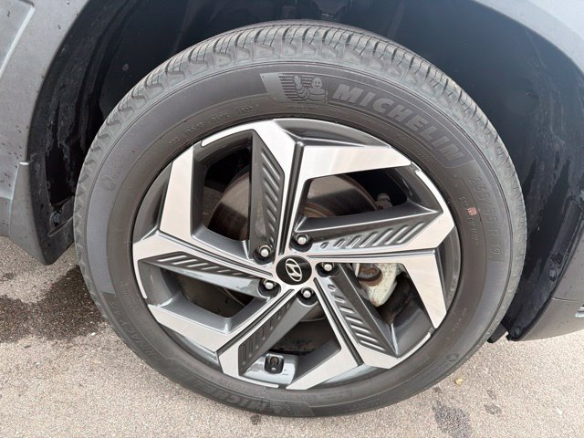 Used 2023 Hyundai Tucson Limited w/ Cargo Package AWD/4WD image 4