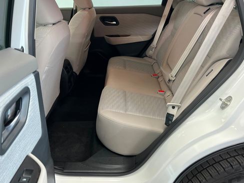 Used 2023 Nissan Rogue SV AWD/4WD image 22