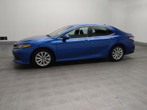 Used 2019 Toyota Camry LE FWD image 2