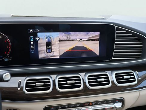 New 2026 Mercedes-Benz GLS 450 4MATIC image 27
