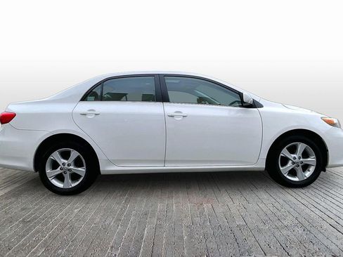 Used 2013 Toyota Corolla LE w/ Premium Pkg image 8