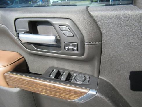 Used 2022 Chevrolet Silverado 3500 High Country w/ Safety Package II AWD/4WD image 23