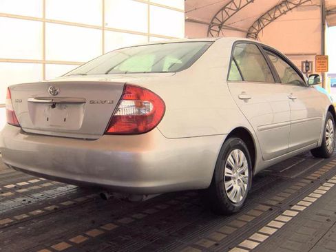 Used 2004 Toyota Camry SE image 4