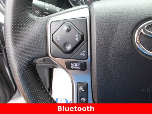 Used 2021 Toyota Tacoma SR5 RWD image 17