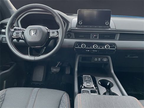 Certified 2023 Honda Pilot Sport image 10