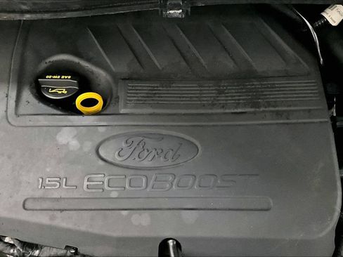 Used 2018 Ford Escape SE w/ SE Sport Appearance Package FWD image 30