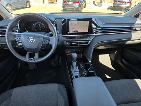 Used 2025 Toyota Camry LE image 17