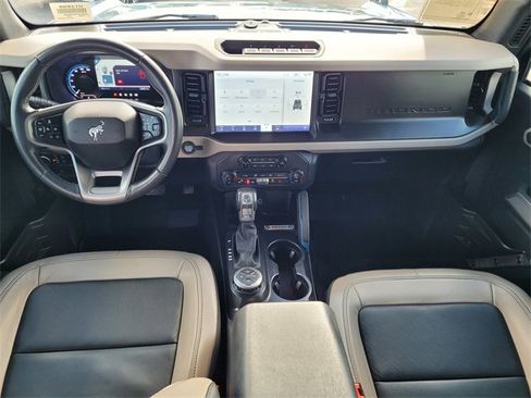 Used 2022 Ford Bronco Wildtrak image 10