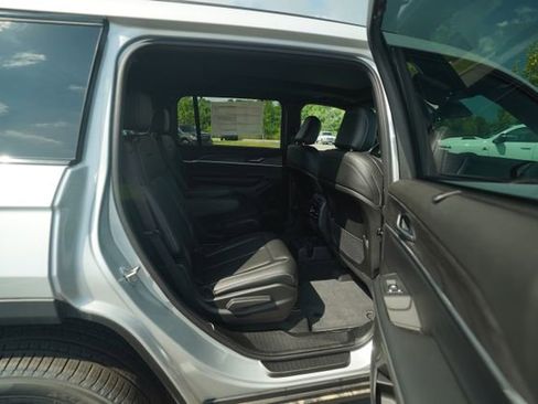 New 2025 Jeep Grand Cherokee L Limited w/ Luxury Tech Group II image 22