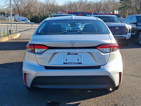 Certified 2025 Toyota Corolla LE image 5