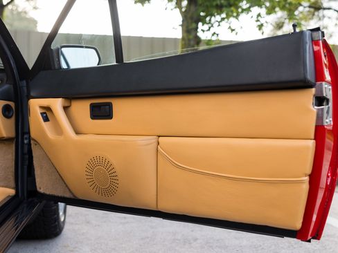 Used 1989 Ferrari Mondial T image 19