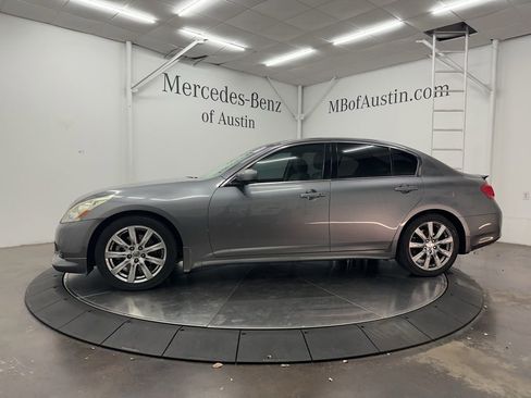 Used 2011 INFINITI G37 Sedan RWD image 3