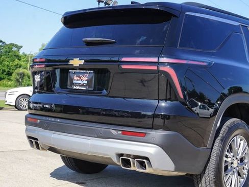 Used 2026 Chevrolet Traverse LT AWD/4WD image 5