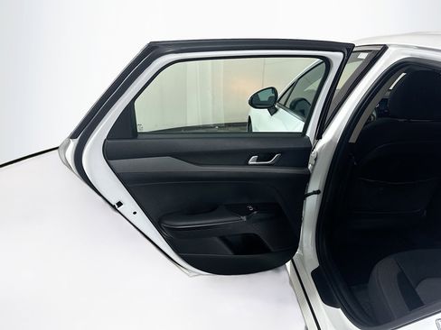 Used 2025 Kia K5 LXS image 27