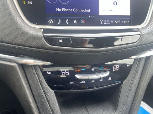 Certified 2022 Cadillac XT5 Premium Luxury w/ LPO, Floor Liner Package image 26