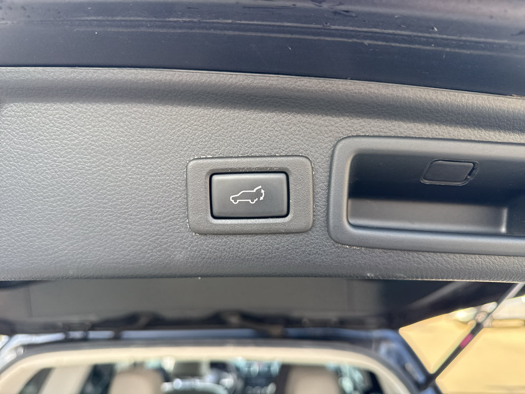 Used 2018 Subaru Forester 2.5i Limited AWD/4WD image 16
