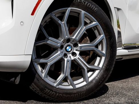 Used 2025 BMW X7 xDrive40i image 10