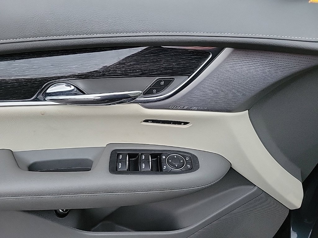 Used 2020 Cadillac XT6 Premium Luxury FWD image 12