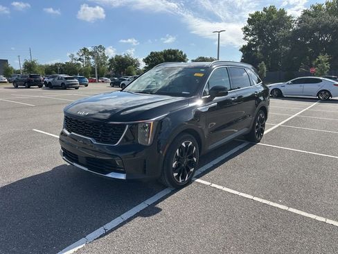 Certified 2025 Kia Sorento EX w/ Panoramic Sunroof Package FWD image 15