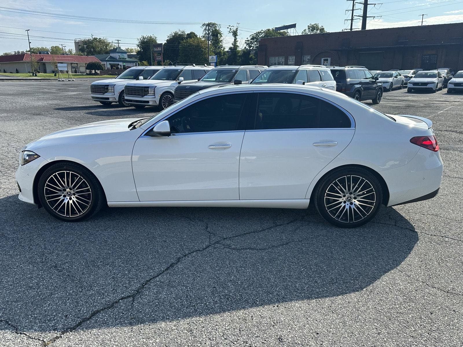 Used 2023 Mercedes-Benz C 300 4MATIC Sedan image 5