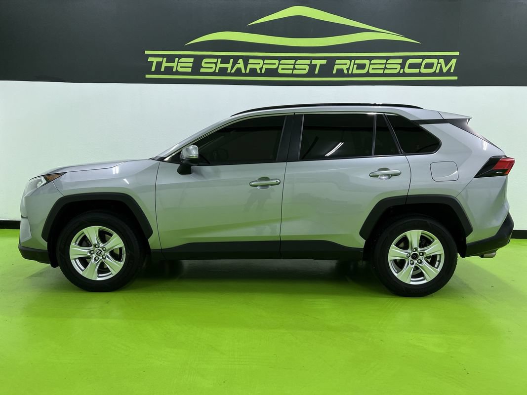 Used 2019 Toyota RAV4 XLE AWD/4WD image 6