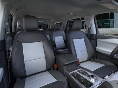New 2024 Ford Explorer XLT w/ Equipment Group 202A image 10