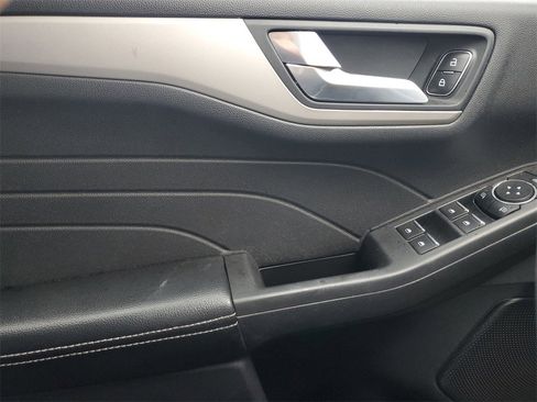 Used 2021 Ford Escape SEL image 11