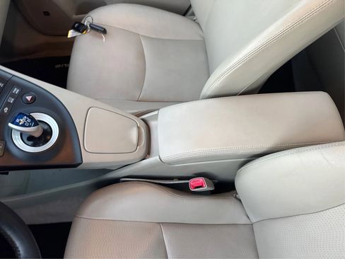 Used 2010 Toyota Prius Five image 19