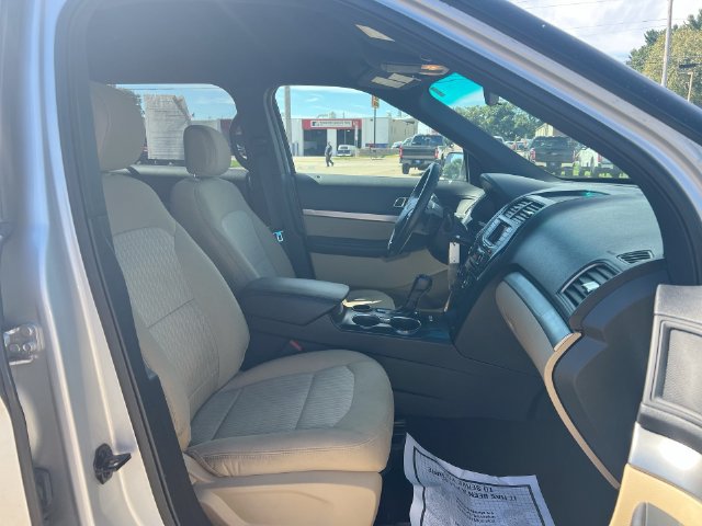 Used 2017 Ford Explorer FWD image 34