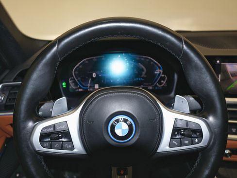 Used 2022 BMW 330e xDrive w/ M Sport Package image 28