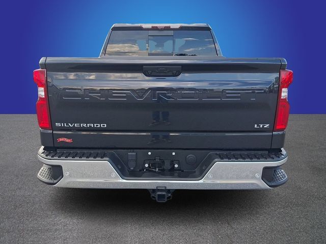 Used 2024 Chevrolet Silverado 1500 LTZ w/ Technology Package AWD/4WD image 5