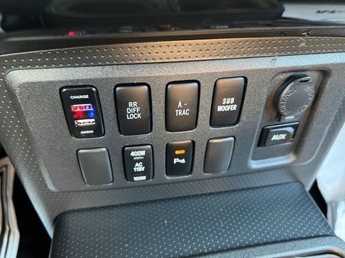 Used 2007 Toyota FJ Cruiser 4WD image 21