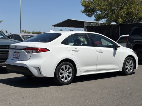 Certified 2024 Toyota Corolla LE FWD image 3